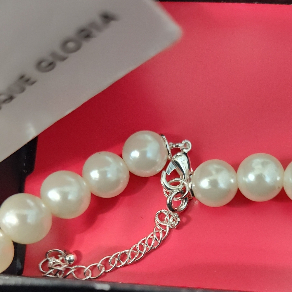 Avon Silver Tone And Rhinestones, Heart and Pearl Necklace - Picture 3 of 7